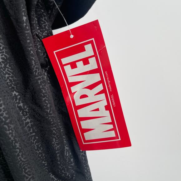 MARVEL The Punisher T-Shirt Size 2XL Men's Flaming Skull NWT Black Textured - Picture 4 of 7